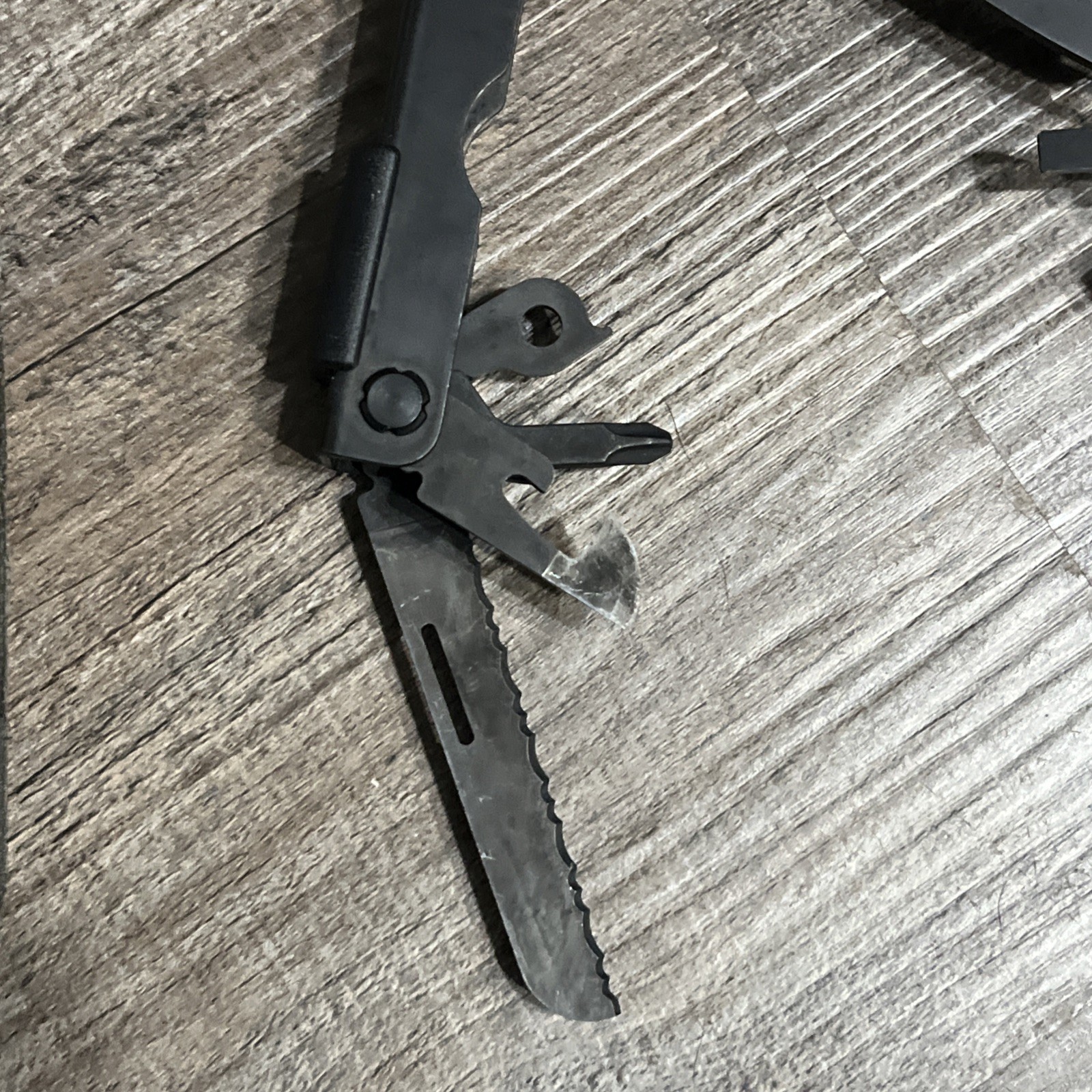 Gerber MP600 Multi Tool U.S. Military Issue! BLACK, DIGITAL CAMO SHEATH