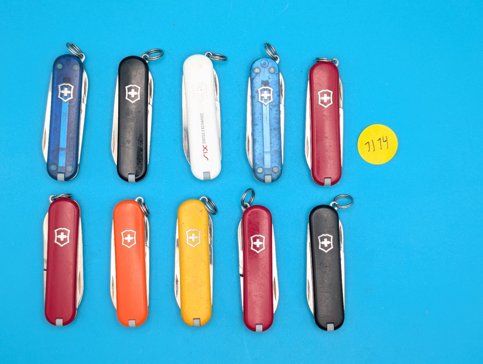 Lot of 10 Victorinox Classic Swiss Army Knife Multi Tools!