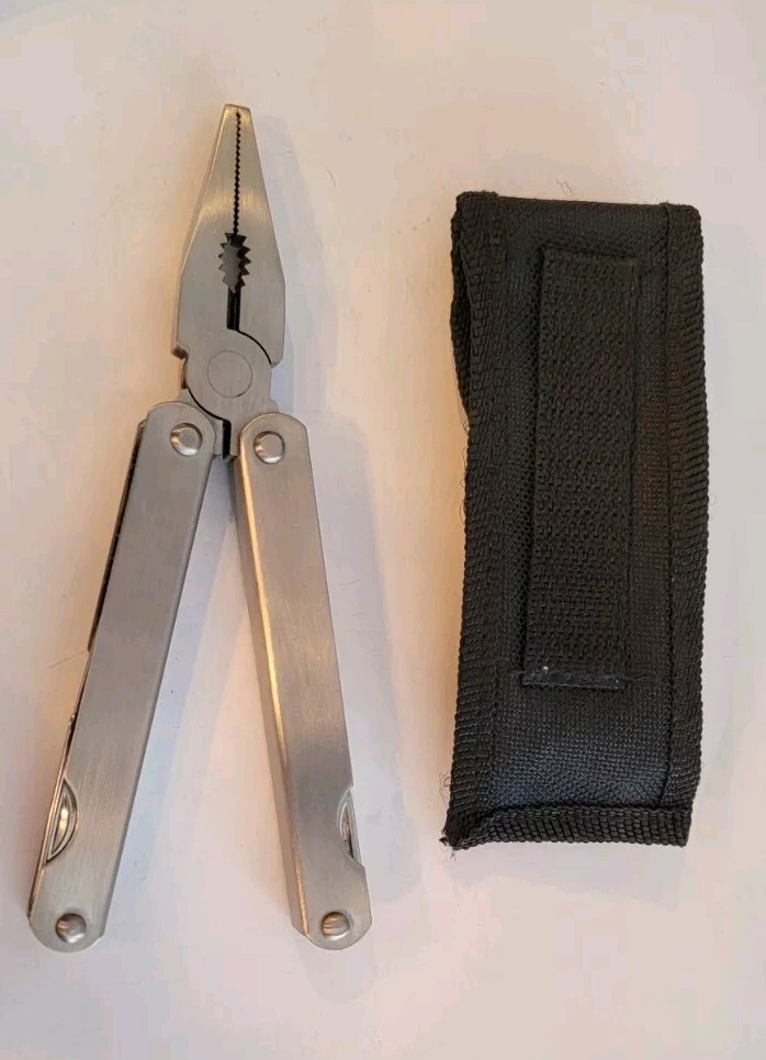 Multi-tool pliers with Sheath, And Belt Holder plus 9 tools Many functions, New