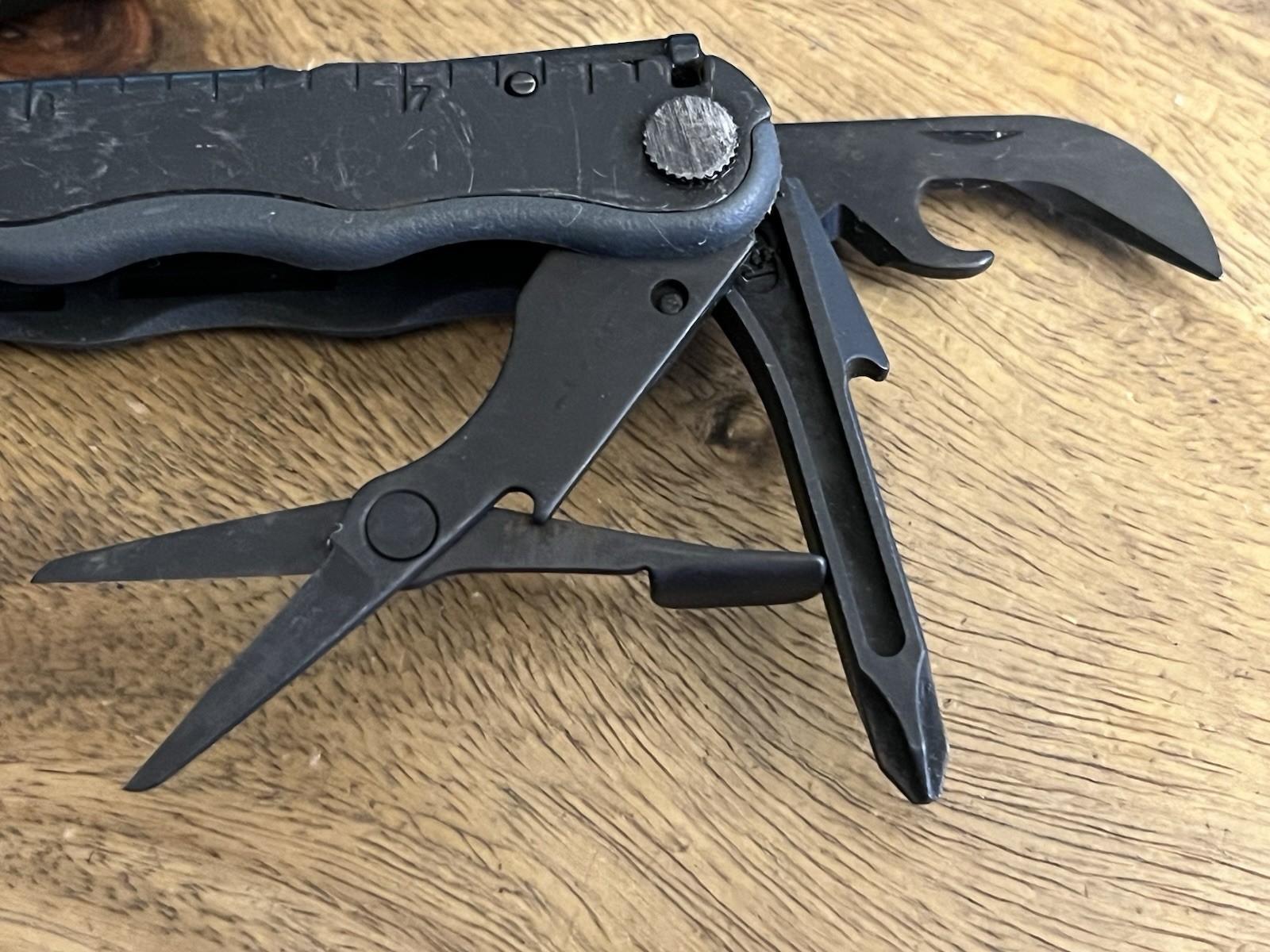 Rare Leatherman Fuse Black Oxide Multitool SUPER Nice!! DISCONTINUED w/Sheath