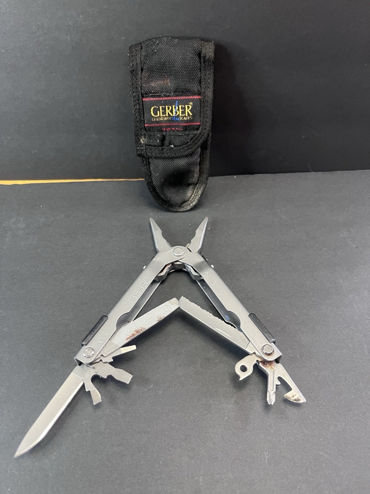 Gerber MP600 Needlenose Multi-Tool W/ Canvas Sheath File Knives Wire Cutter Etc.