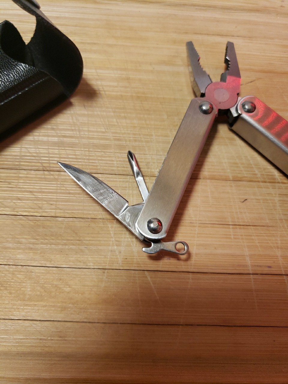 Stainless Steel Multi Tool Set with Leather Case – #838. GC. Unbranded