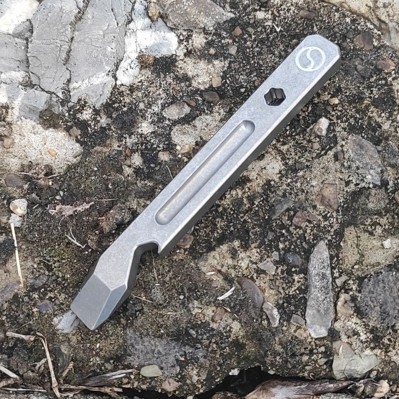TC4 Titanium Alloy Pocket Pry Bar Multi Tool Lightweight Durable