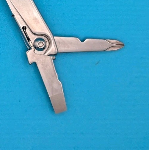 Leatherman Rev 3.8″ Multi-Tool, Stainless!