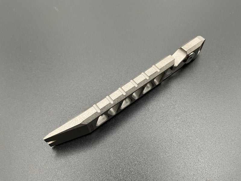 Ketuo Pocket Prybar With Integrated Belt/Cord Cutter Stonewashed Finish Titanium