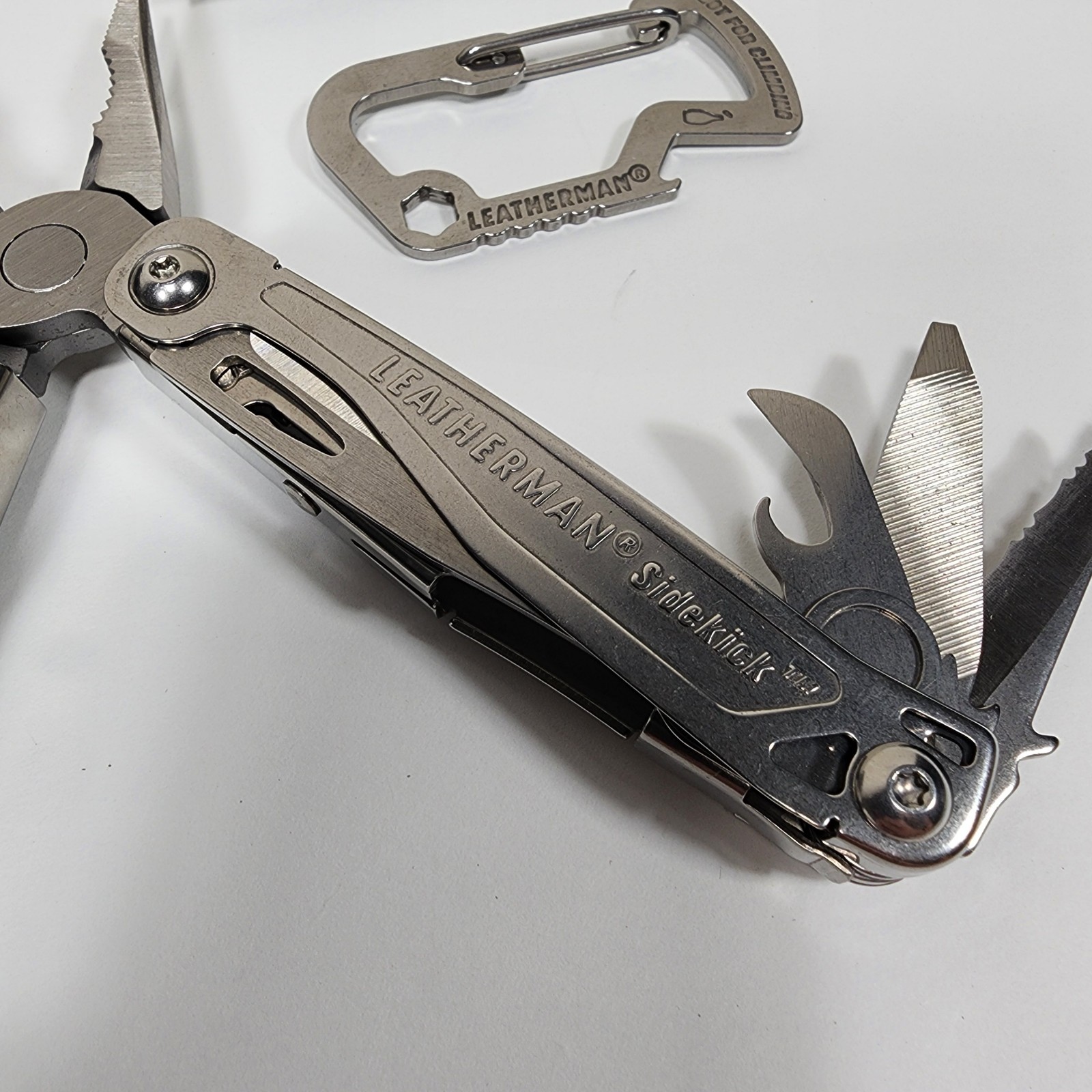 Leatherman Sidekick Multi Tool Pocket Knife Stainless Carabiner Case Clean