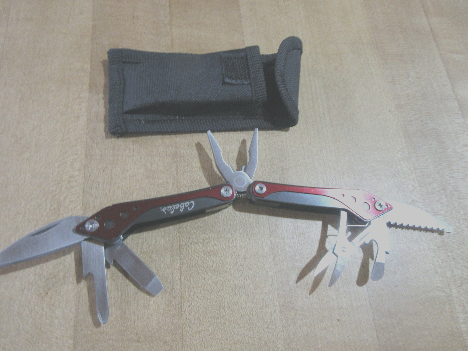 Cabelas Multi tool red and gray (LKL)