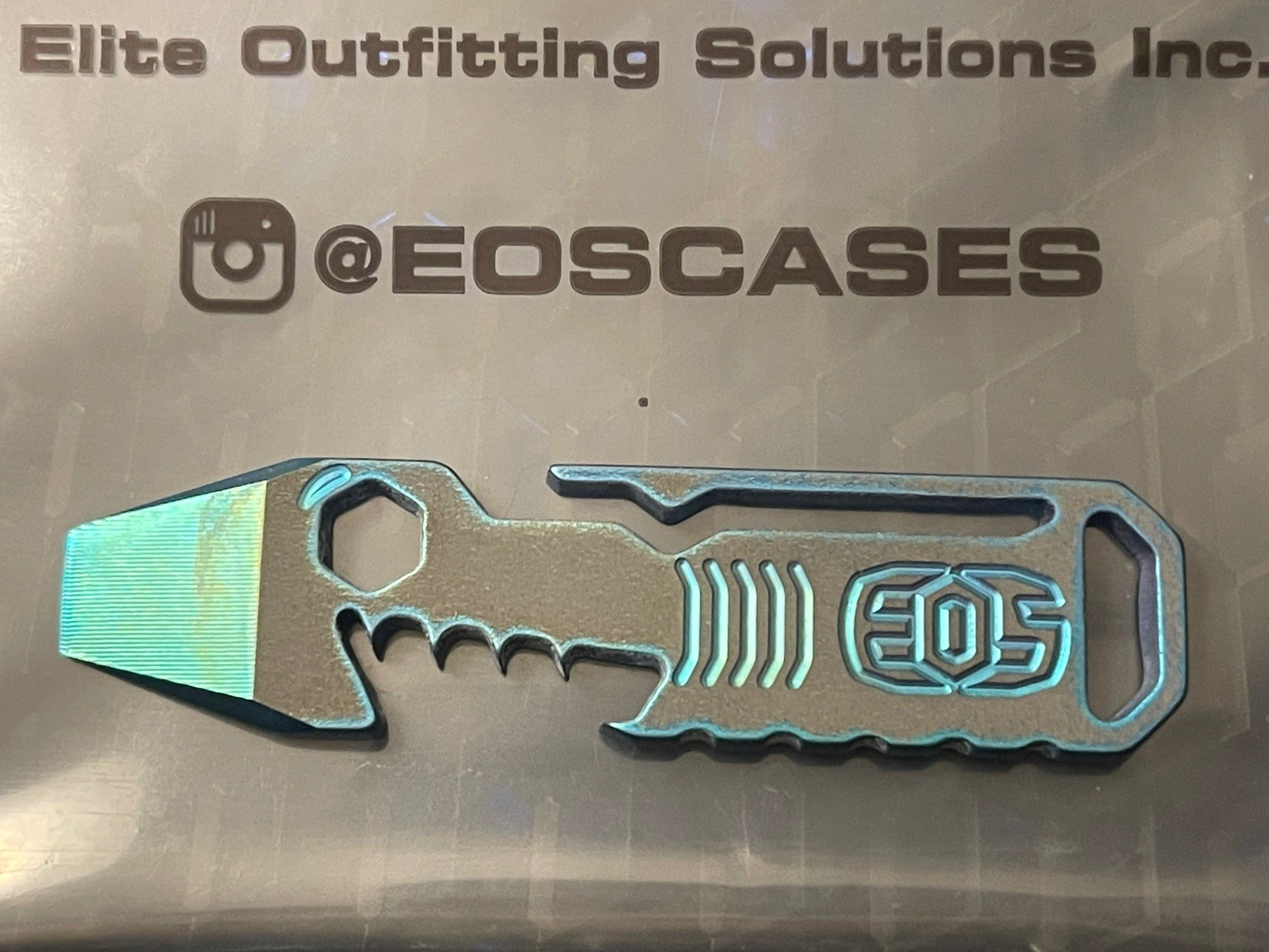 EOS TiShark Prybar Anodized blue Titanium