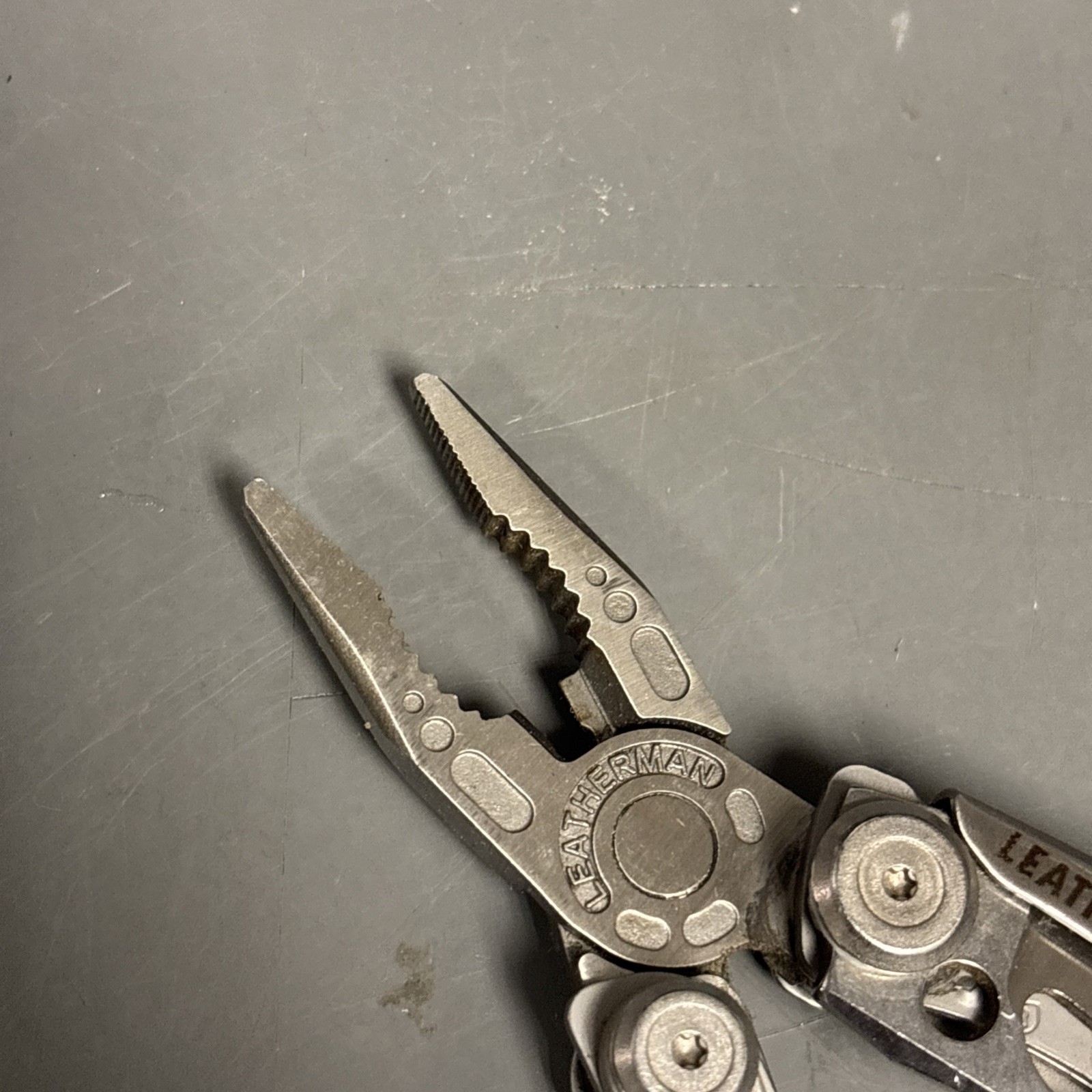 Leatherman Skeletool Multi-Tool