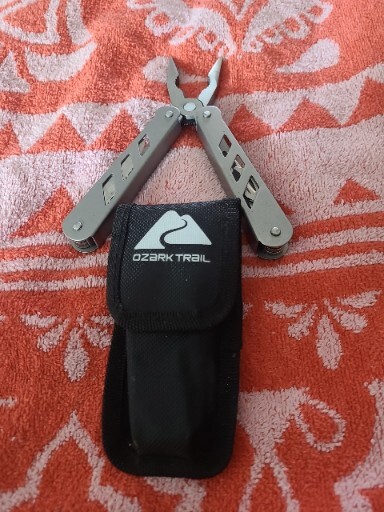 Multi-Tool Pliers 8+ In One With Nylon Case – Black