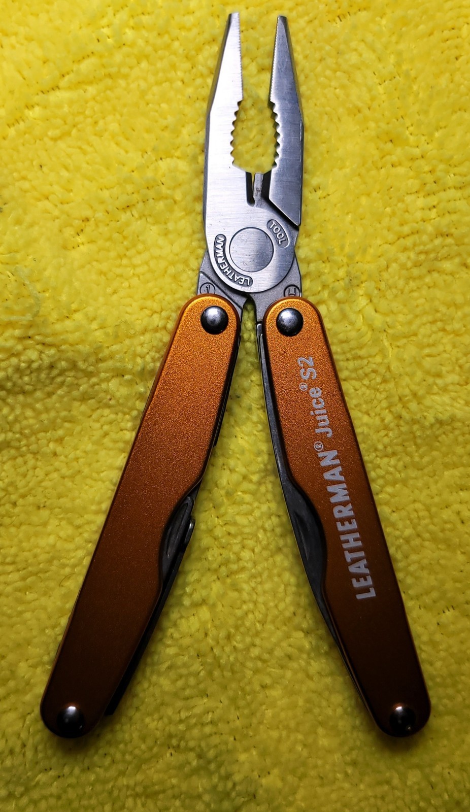 Leatherman Juice s2 orange -Mint Unused, Multitool RARE text Version Collectable