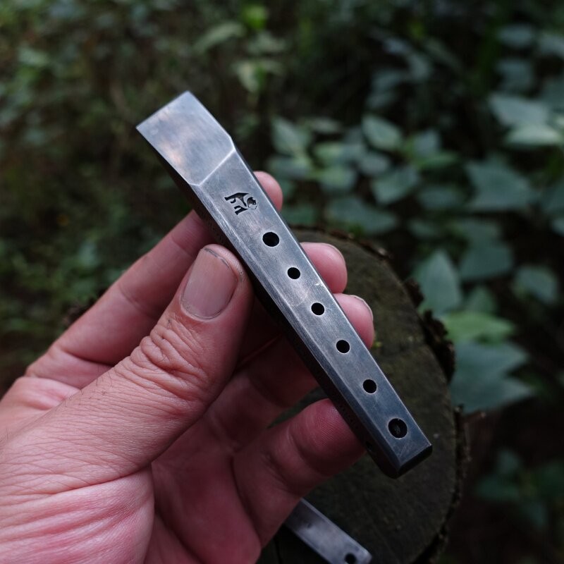 Z-Wear Powder Steel Pry Bar High Hardness Toughness EDC Tool – Customize
