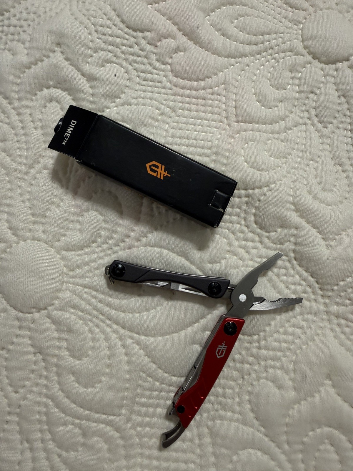 Gerber Dime Multi Tool Red/Black in Extremely Excellent Condition