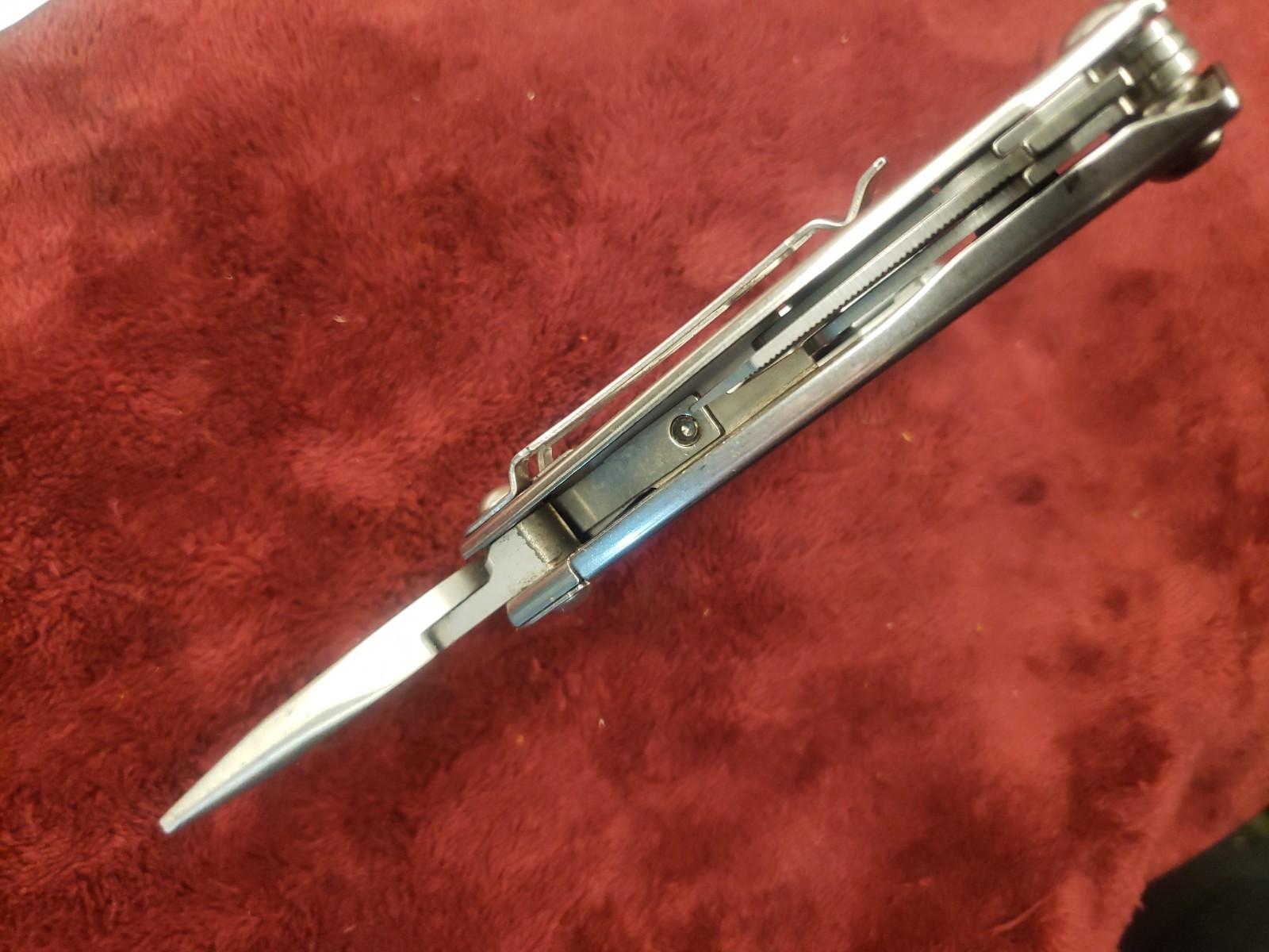 Leatherman Wingman Multi Tool with Sheath with light damage 0120 Date Code