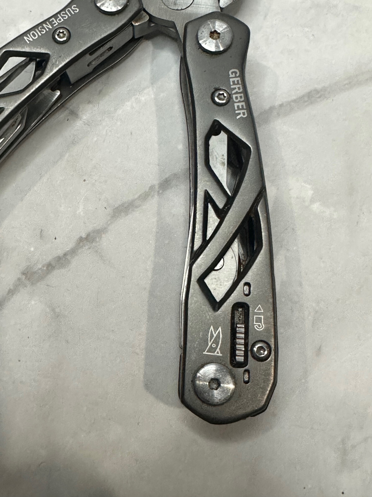 Gerber Suspension MultiTool Knife Plier Saw Scissor Screwdriver 22-01471