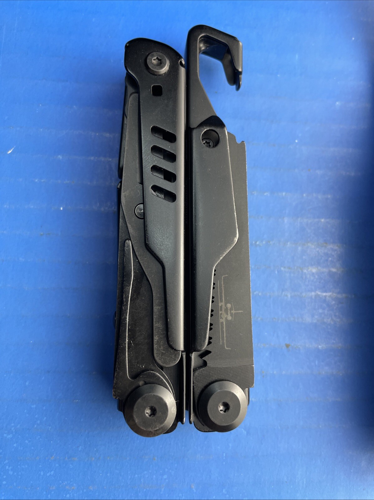 FLISSA 15-in-1 MultiTool Pliers Portable Survival Compact Folding Pocket Knife