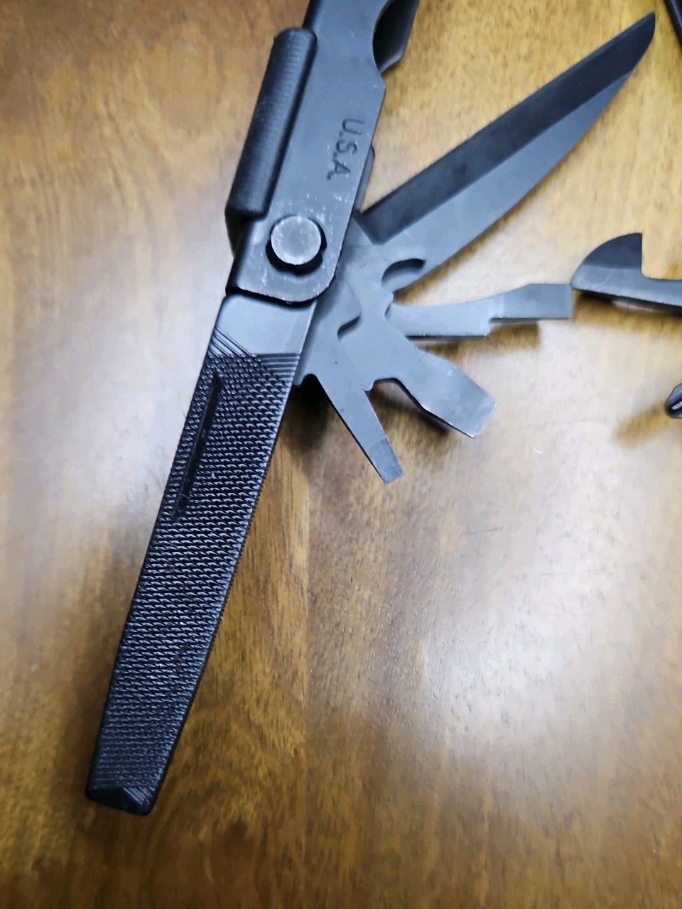 Gerber MP600 Multi-Tool, Blunt Nose Pliers, Carbide Cutters, Black Military EDC
