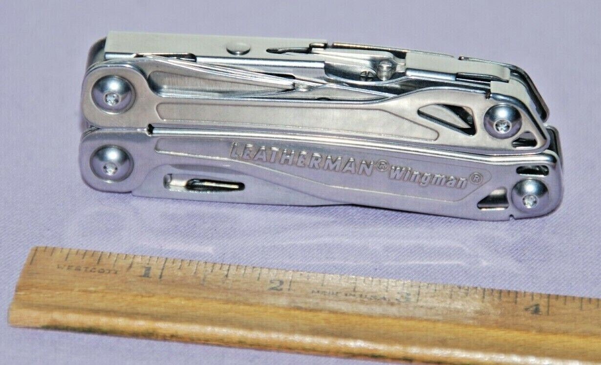 Leatherman Wingman Multi-Tool With Pocket Clip 420HC Stainless Steel–Great Cond