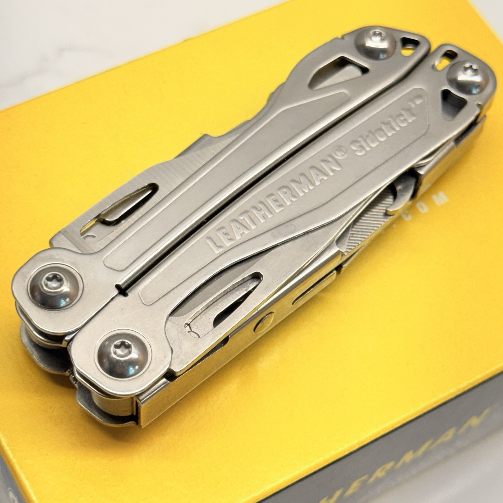 Leatherman Sidekick w/Leather Sleeve, Carabiner. Discontinued Brand New Set