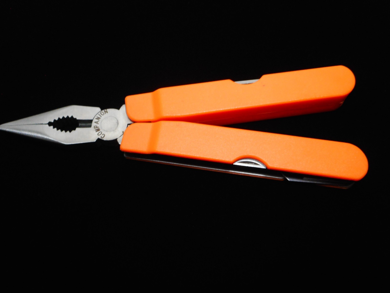 Orange Multi-Tool “COMPANION” – Folding Pliers, Blades, Screwdrivers – Outdoor S