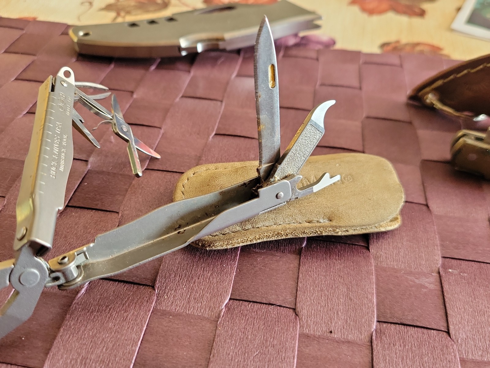 Buck Model 350 Minibuck Tool Multitool Made In USA Nice C Pixs