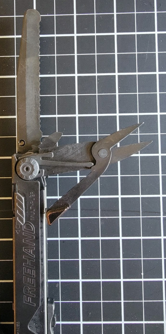 Gerber Freehand Multi-tool w/ Sheath (Black Oxide)