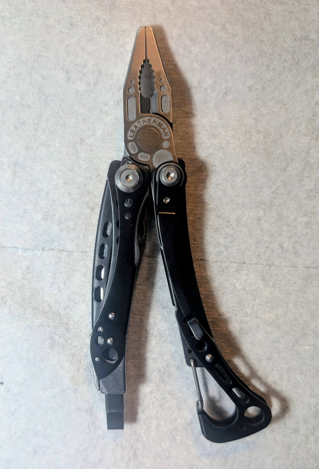 leatherman skeletool cx carbon fiber Rare Discontinued