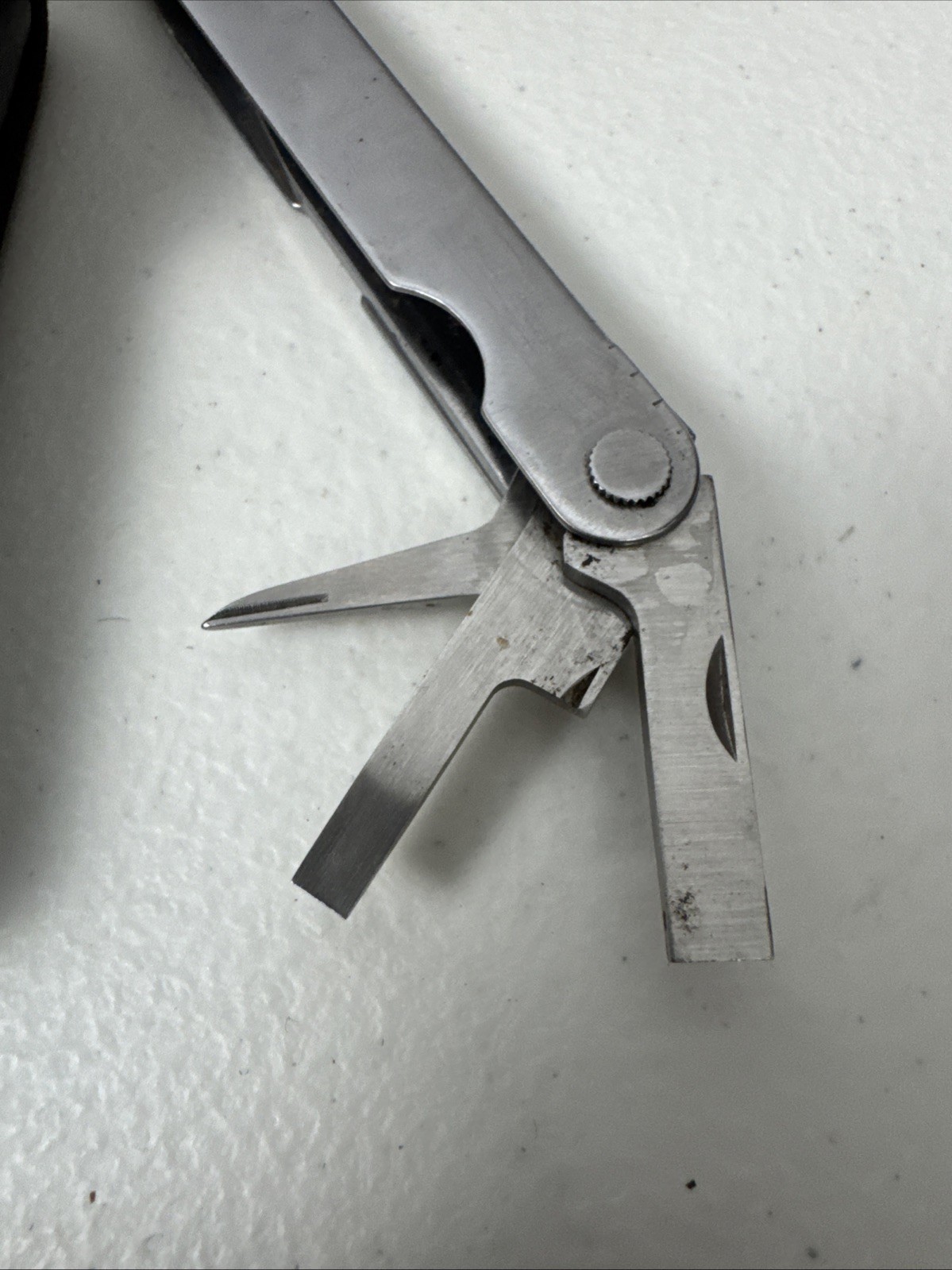Leatherman Multi-Tool Portland OR TM 1325473 Vintage Pre 1992 & Leather Sheath