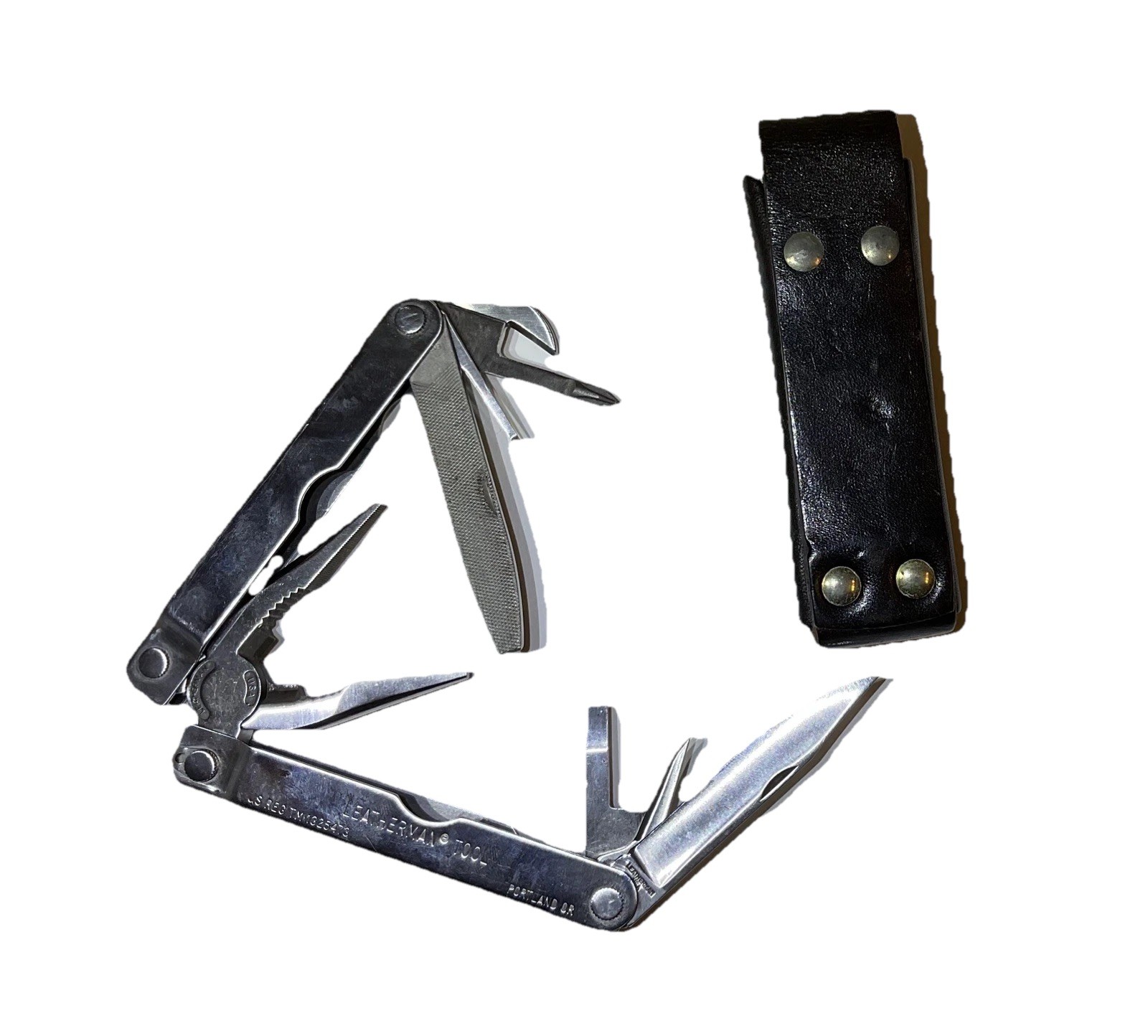 ORIGINAL LEATHERMAN TOOL WITH SHEATH. PAT#1325473. BORN 0493, PORTLAND OREGON.