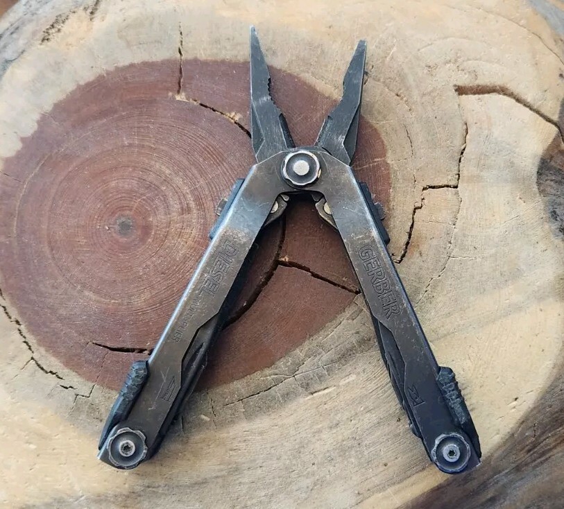 Gerber Diesel Multi-Plier Black Oxide Multi-Tool 11 Tool – Great (READ) B14