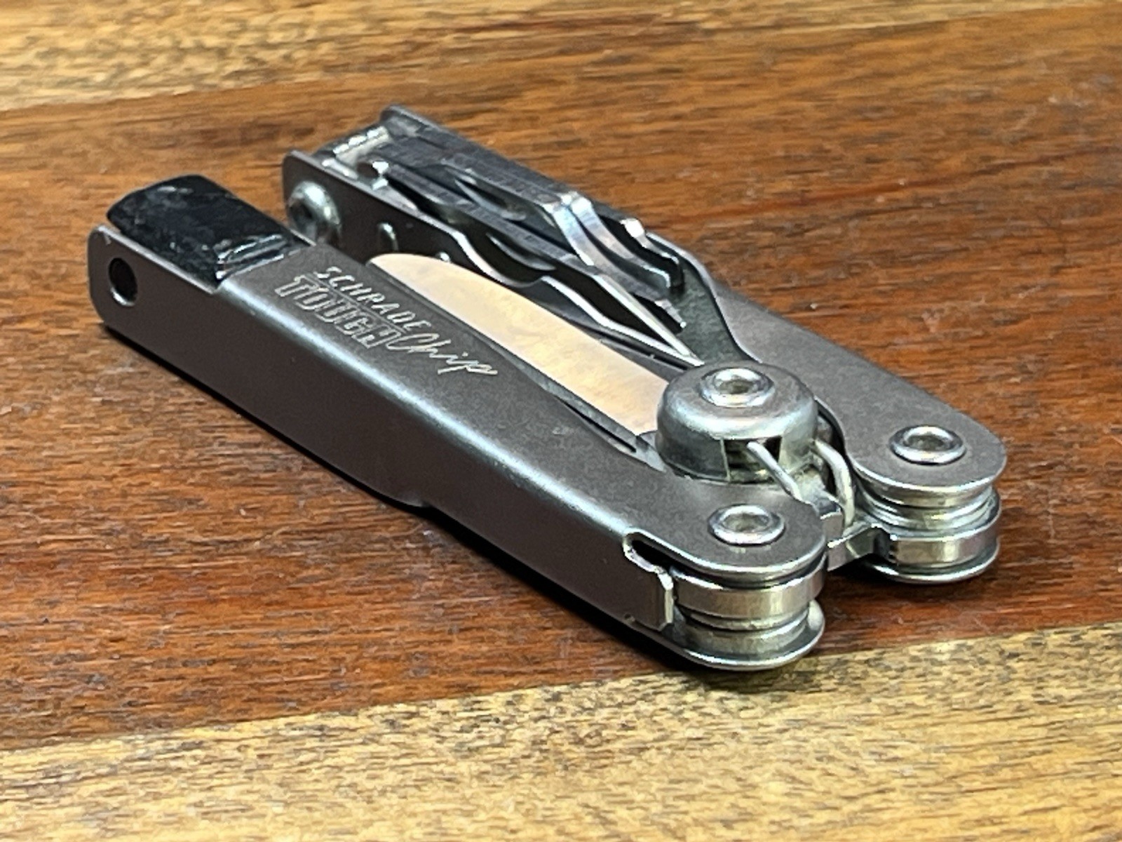 Schrade Black USA ST2 Multi-tool Tough Chip Compact / Mini Tool