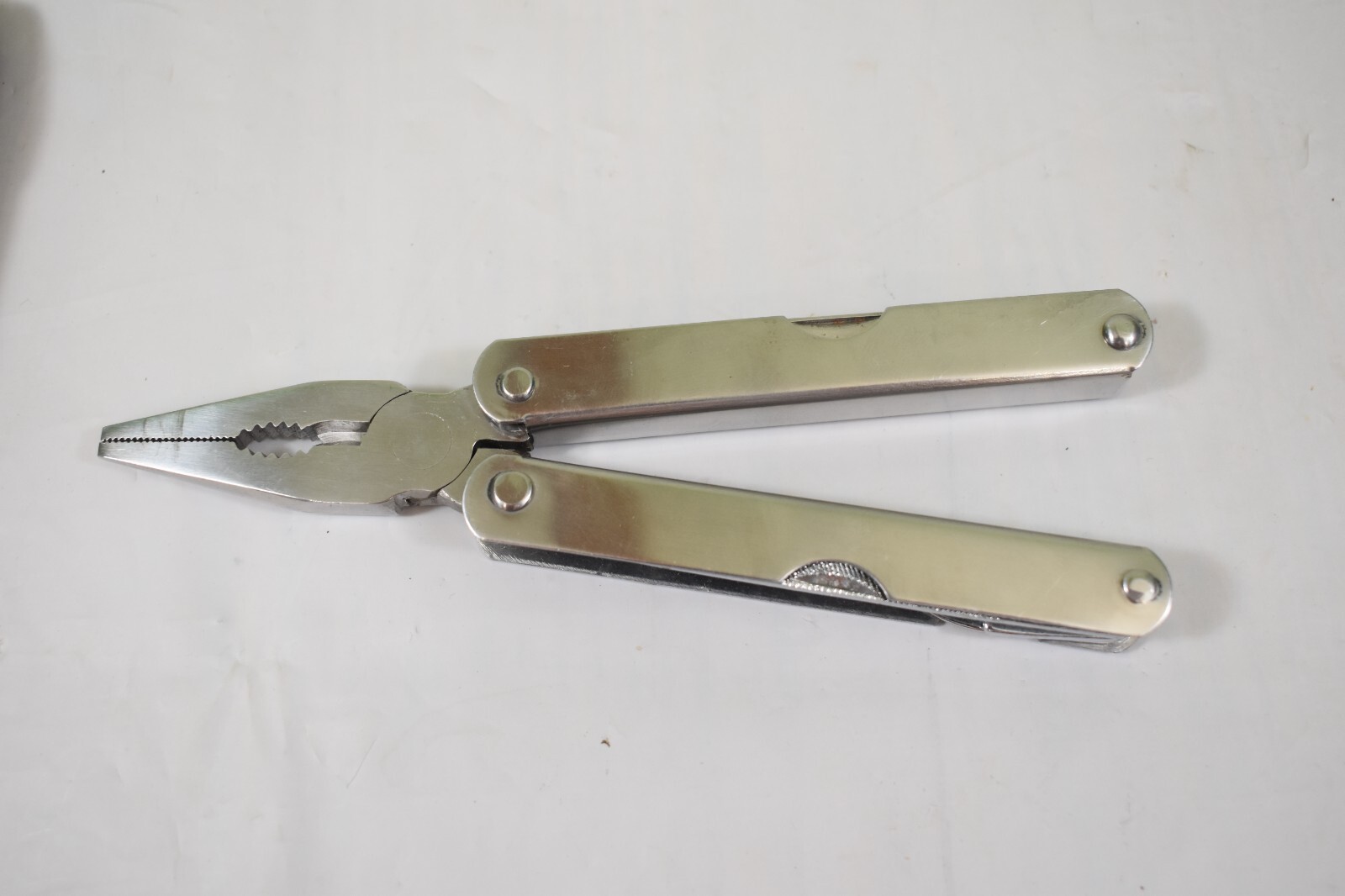 SPORT GEAR COMPACT SPORT MULTI PLIER 400 Stainless Steel Tool With Case