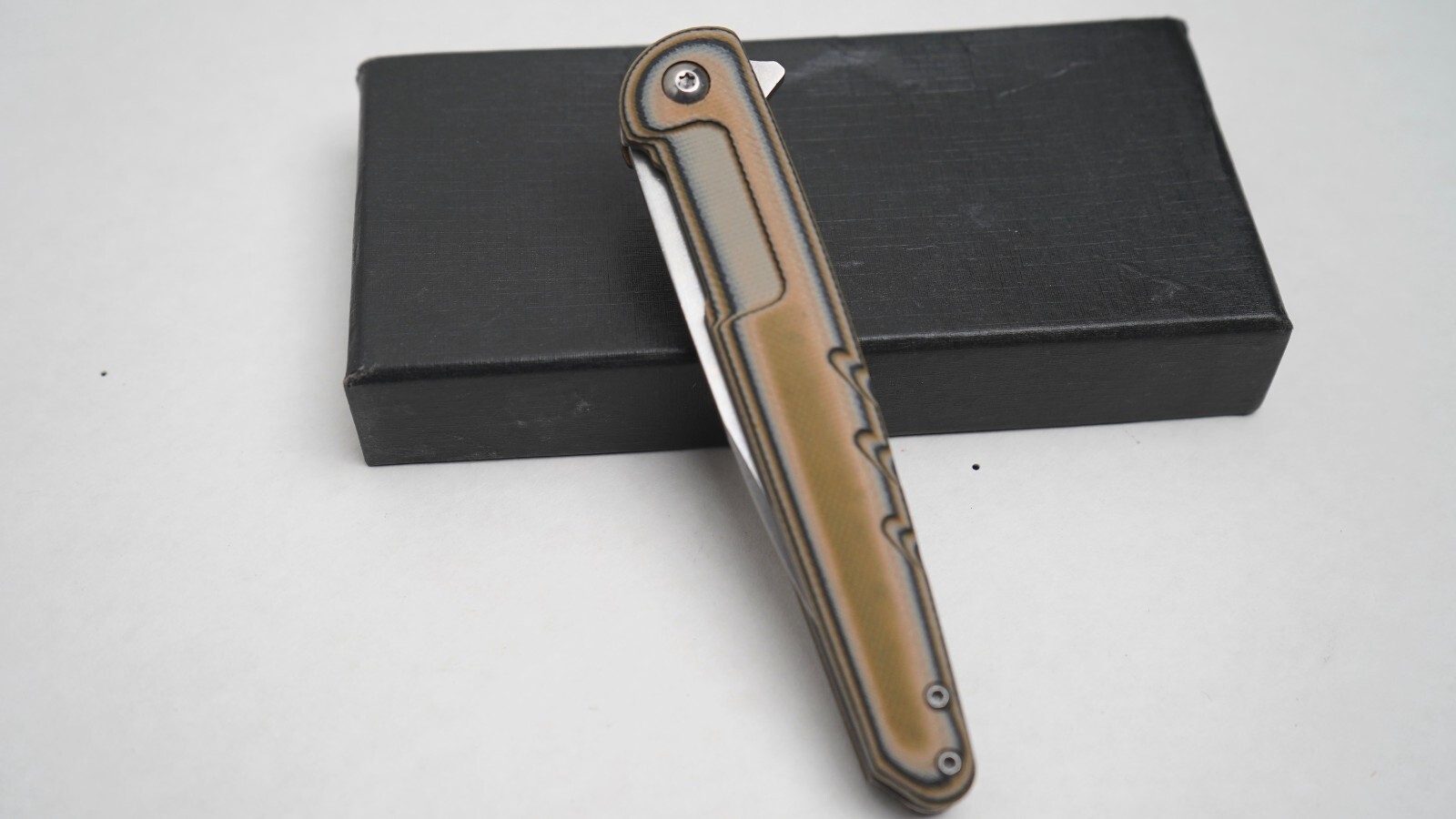 Tactical Knife Pocket Folding Blade Self Defense Knife D2 Steel