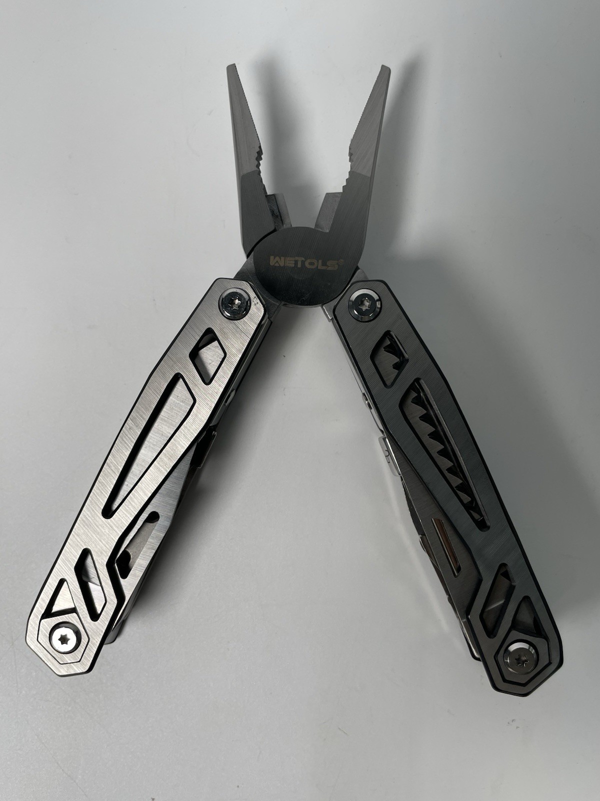 Multitool with Pocket Knife, Birthday Gifts for Men Women Mom Dad, WETOLS 21-In-