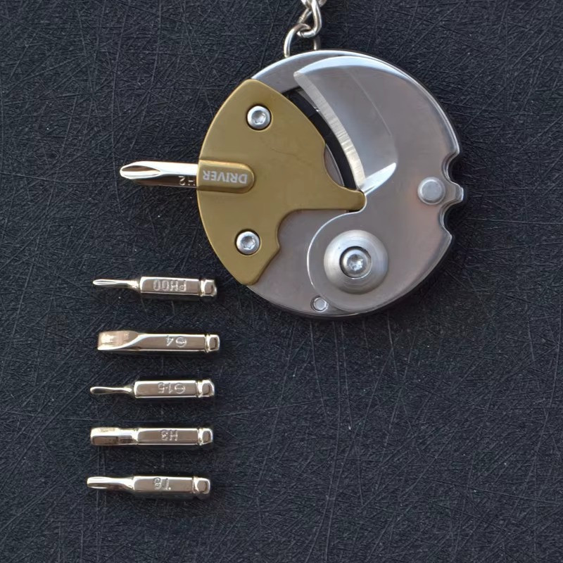 Multifunctional EDC Keychain Screwdriver Hexagon Coin Outdoor Pocket Tool