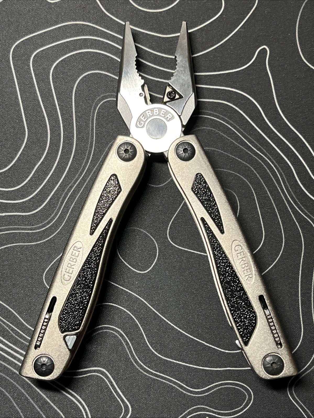 Gerber MP800 Legend Multi Tool RemGrit Saw & Fiskers Scissors – Gerber USA