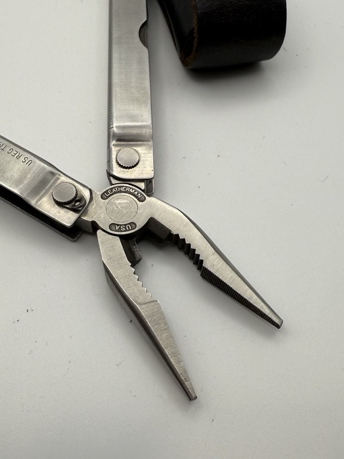 Vintage Leatherman Multi Tool w/ Original Leather Case Sheath Made In USA Oregon