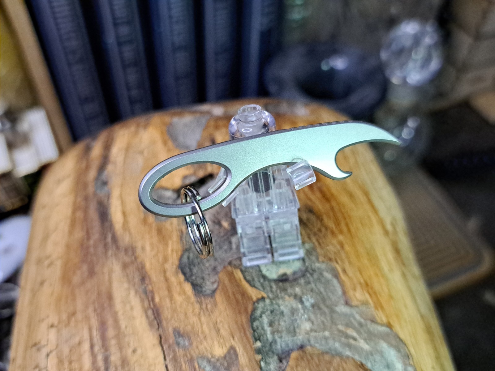 MINIMALIST MINI TITANIUM KEYCHAIN CLAW BOTTLE OPENER