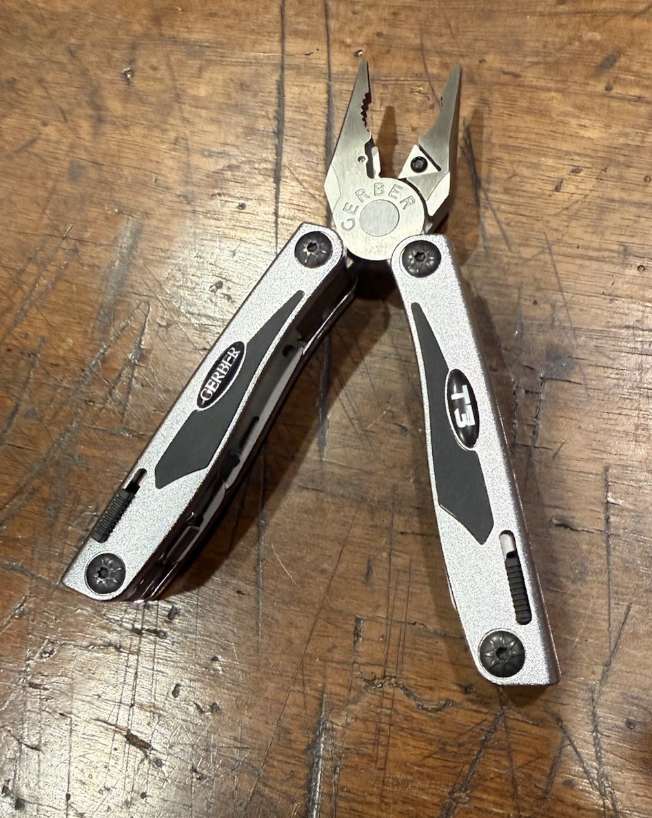 Gerber T3 Multi-Tool Silver Black Stainless Steel Plier Knife Scissors