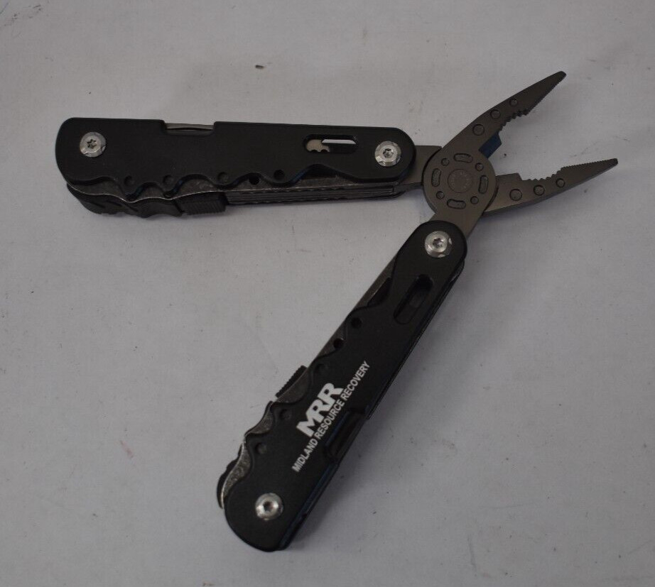 Basecamp Multi Mate Multi Tool 13 in 1 Stainless Steel Black 4-1/10″ BC7804
