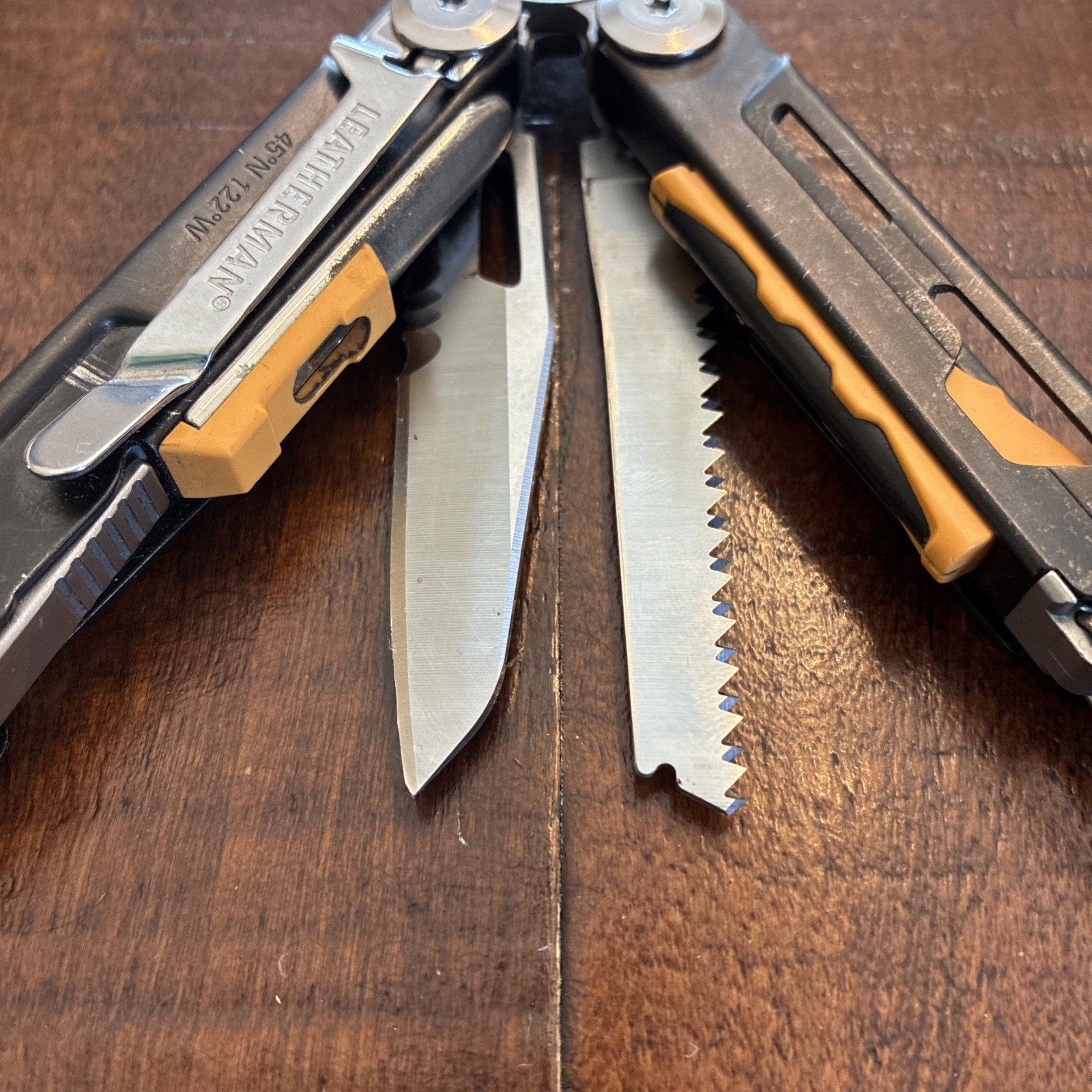Leatherman Signal Multi-Tool Black / Yellow – Excellent!
