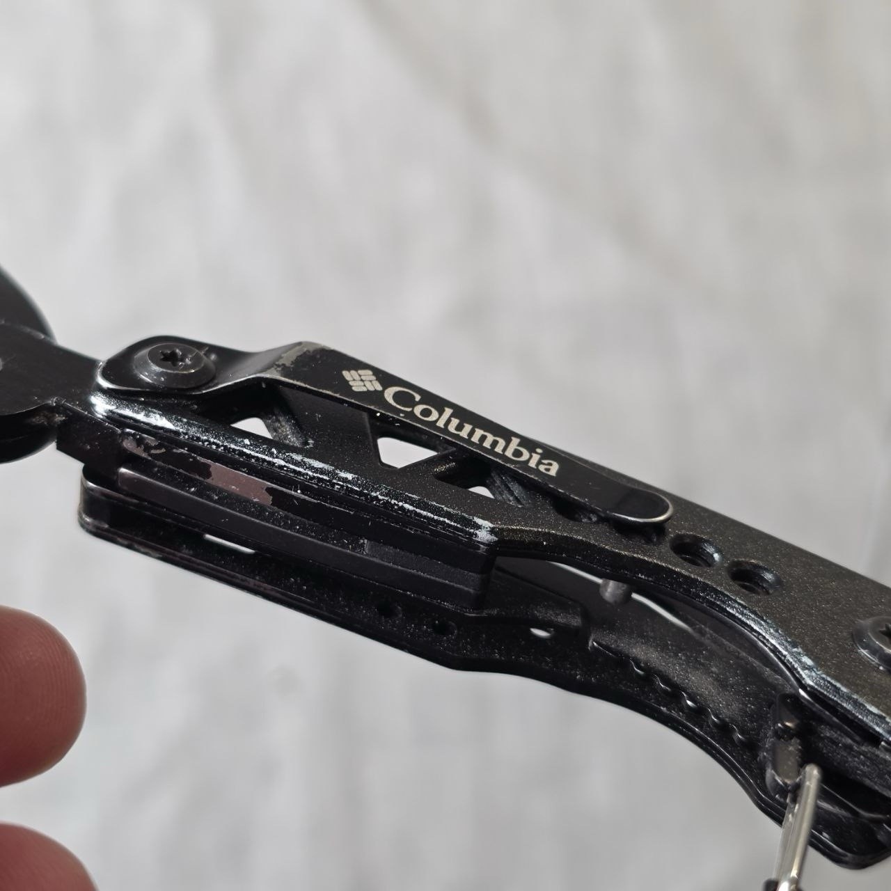 Columbia 9 Function Tactical Multi Tool Black Pliers Knife Saw Carabiner