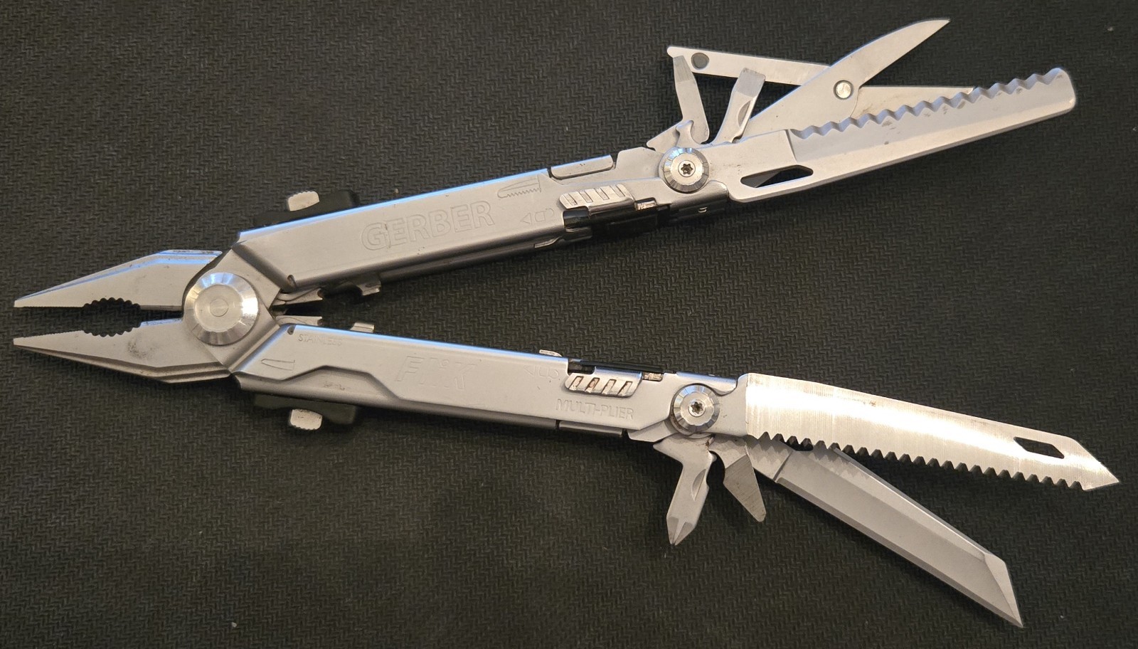 Gerber FLIK Fishrman MultiPlier Multitool With Sheath Good Condition