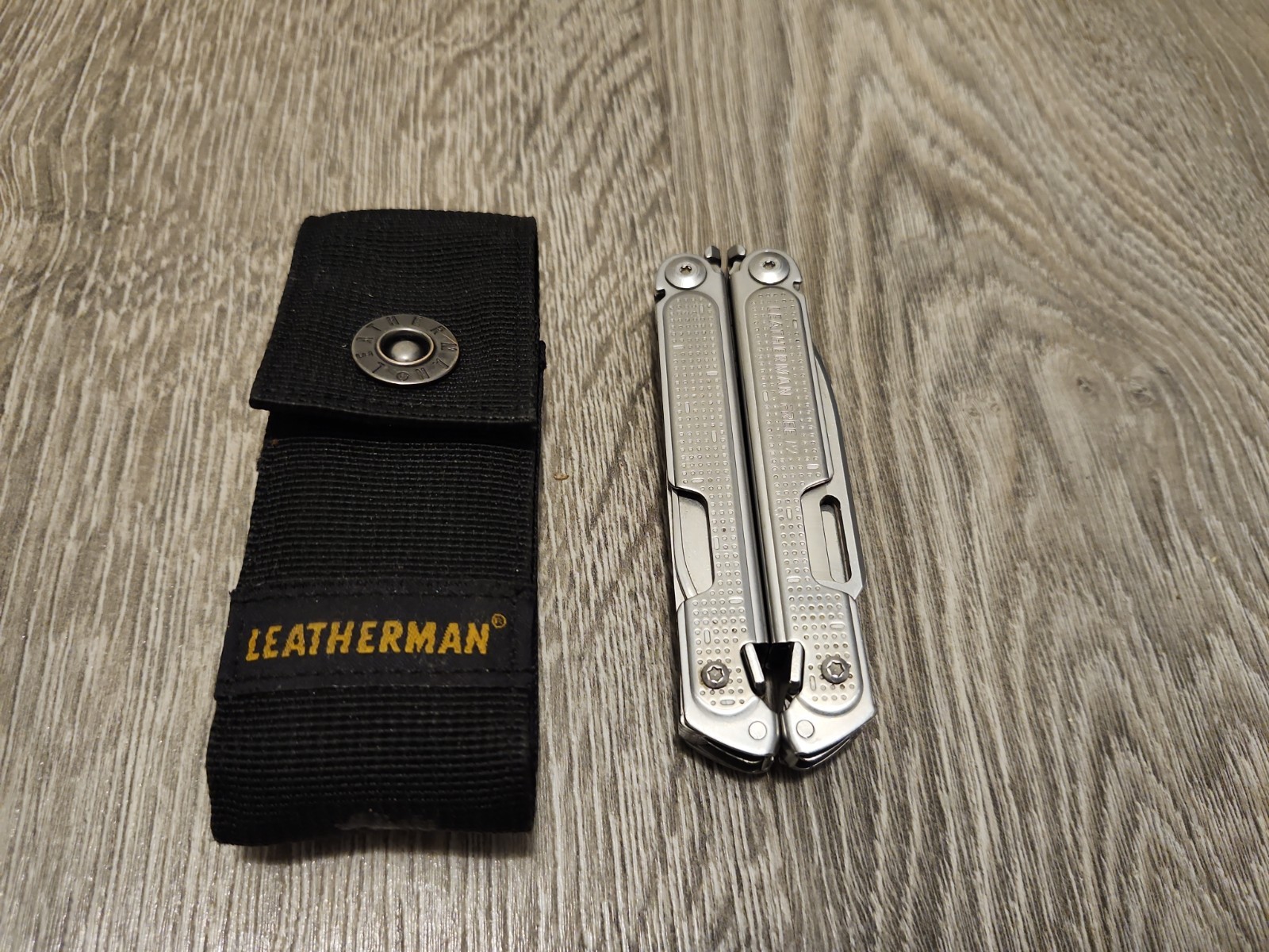 Leatherman Free P2 Multi-Tool – Used, Good Condition, W/Sheath