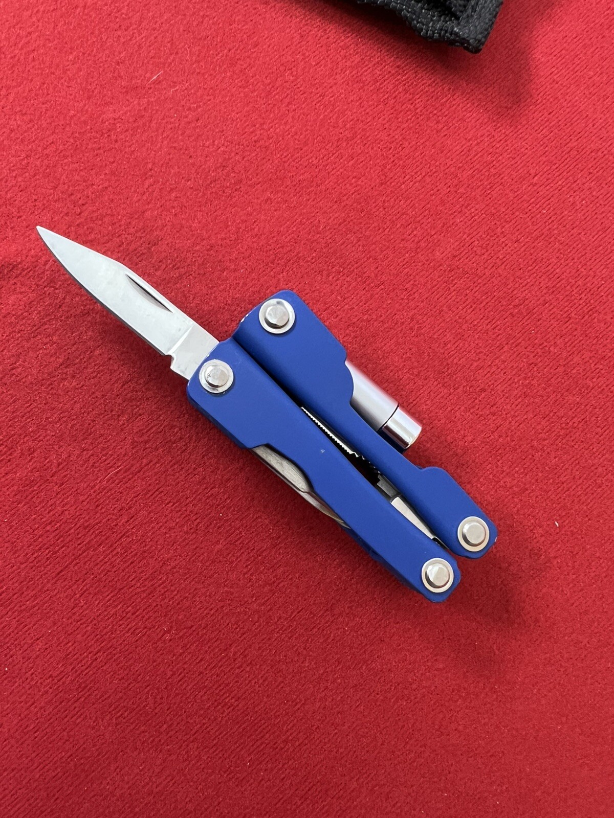 PROTOCOL 8 FUNCTION MINI MULTI TOOL WITH SHEATH – Pliers, Flashlight, Etc. – NOS