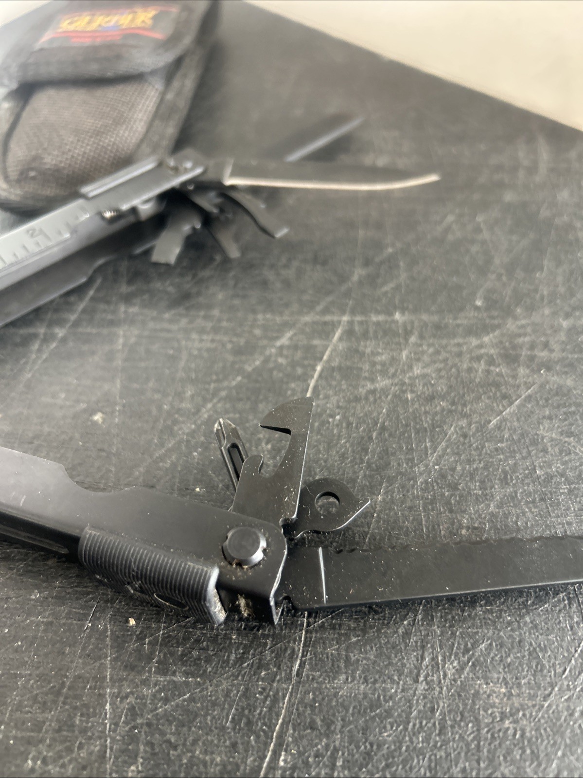 Gerber USA Black Multi-Tool Pliers Not Long Nose w/ Sheath & 9 Tools Snap Out