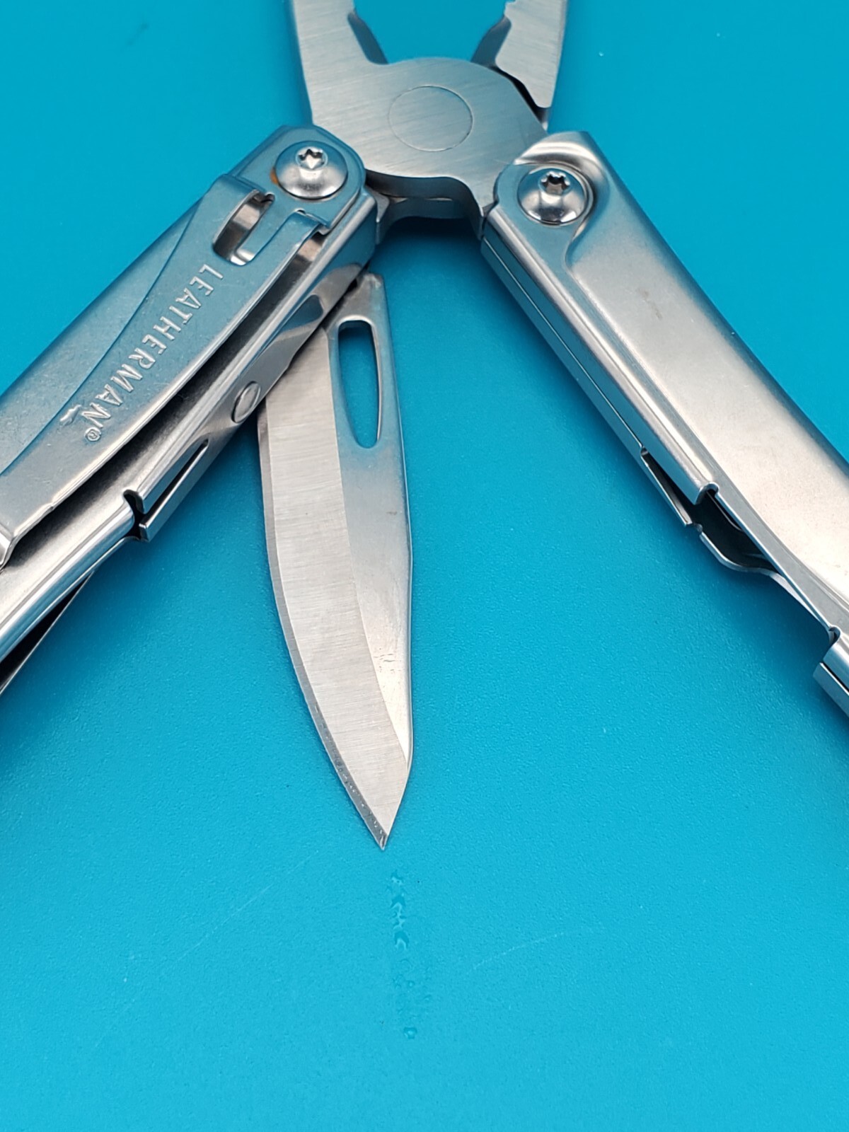 Leatherman Bolster 13 Tool Stainless Steel Multi-Tool!