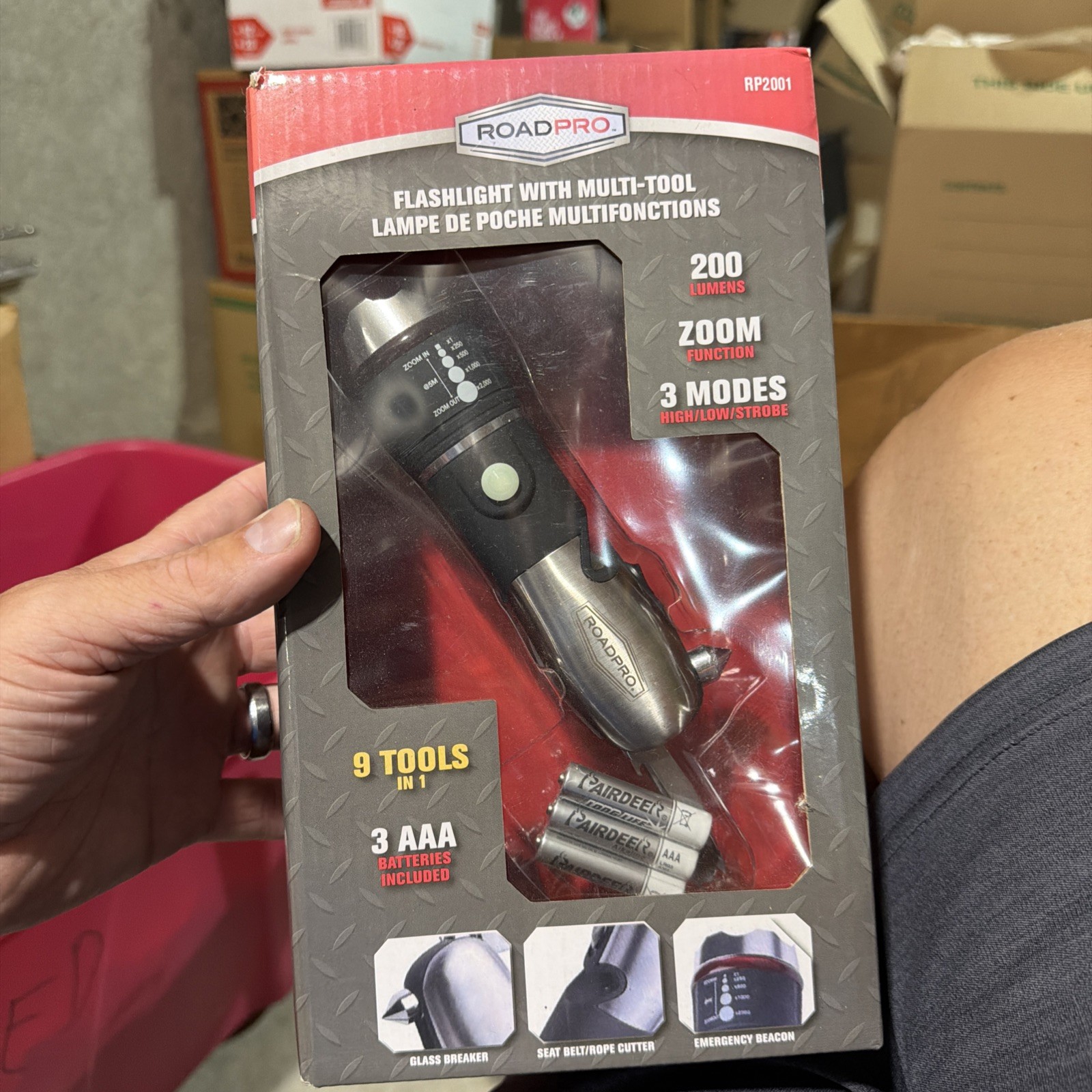 ROADPRO FLASHLIGHT WITH MULTI-TOOL—NEW☆