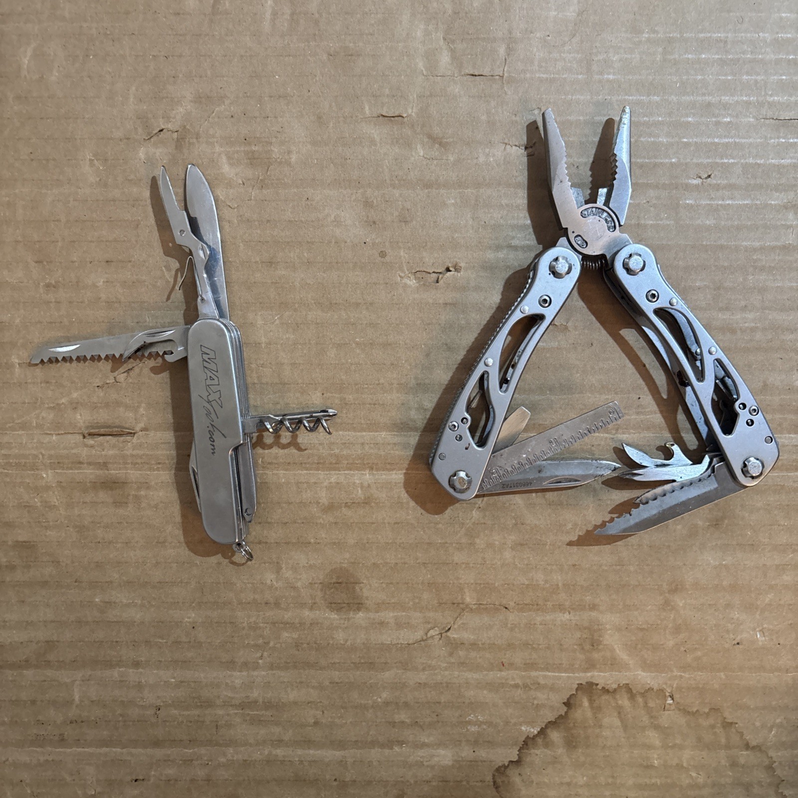 Winchester Winframe Butterfly Opening Multitool & Dewalt Multitool Lot of 2