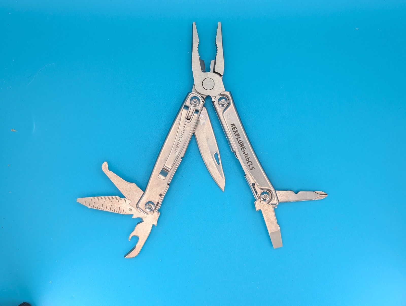 Leatherman Rev 3.8″ Multi-Tool, Stainless! *EXPLOREWITHCLS*